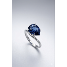 Anillo zafiro azul oro blanco