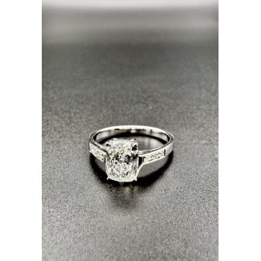 Inicio|Anillo oro blanco estilo vintage y diamantes