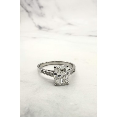Inicio|Anillo oro blanco estilo vintage y diamantes