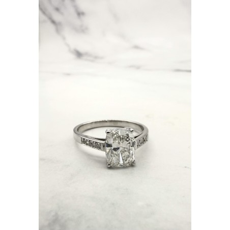 Inicio|Anillo oro blanco estilo vintage y diamantes