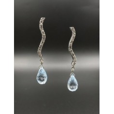 Pendientes cologantes oro blanco topacios y diamantes 2